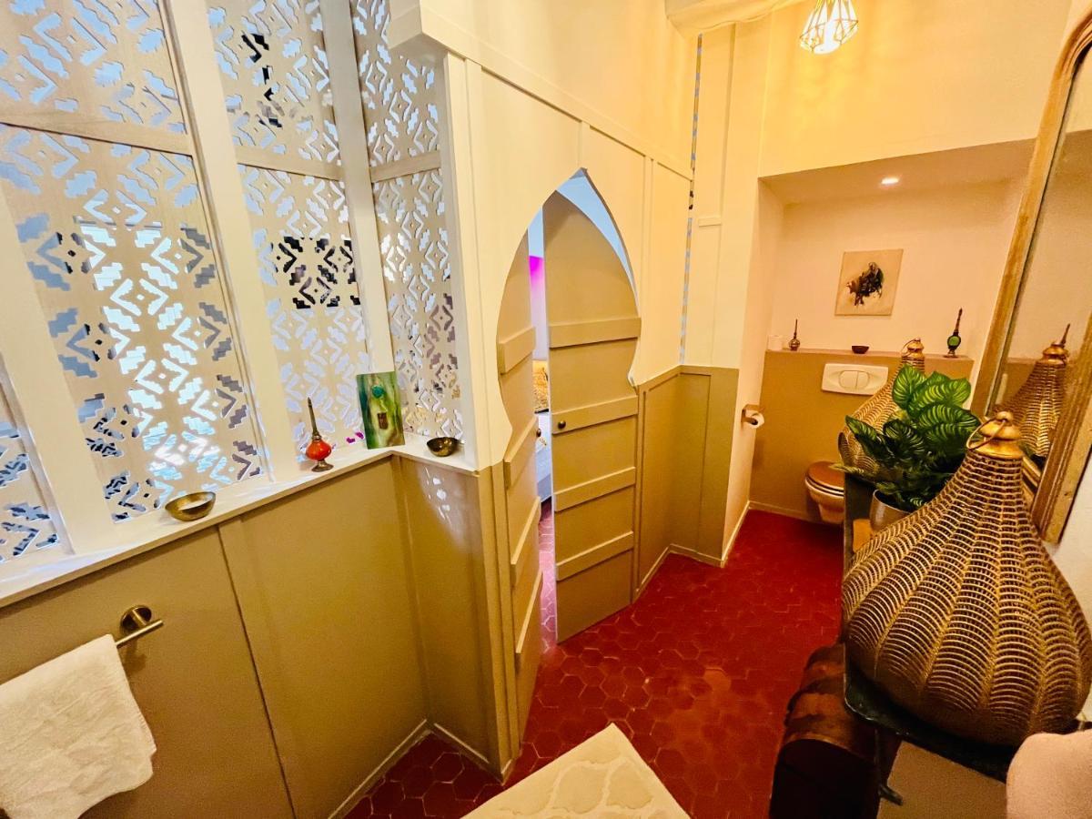 Maison D'Hotes De Charme "La Belle Dame Sans Regrets" Talairan Экстерьер фото